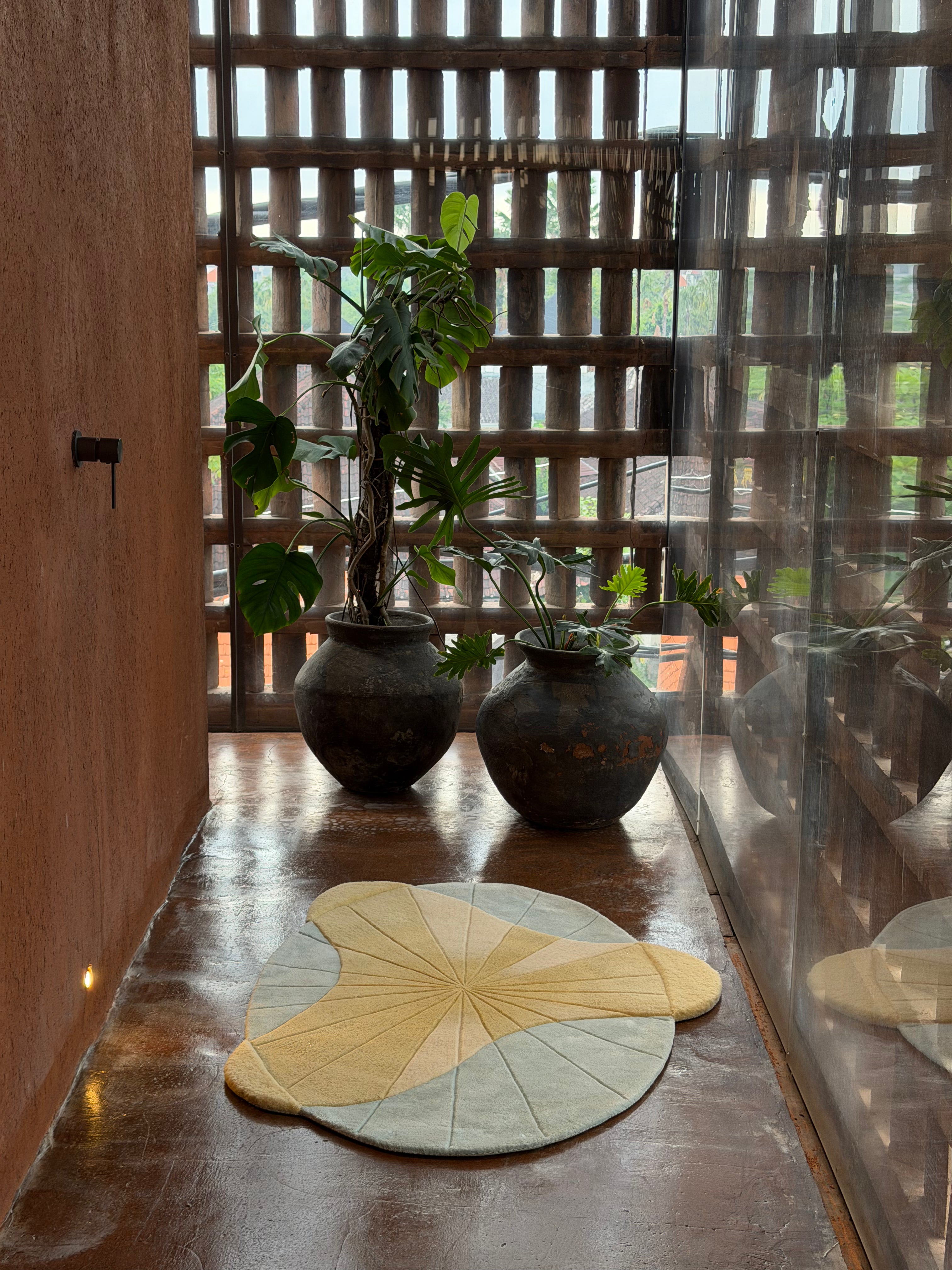 Aura in Motion | Protected Clarity | Yellow